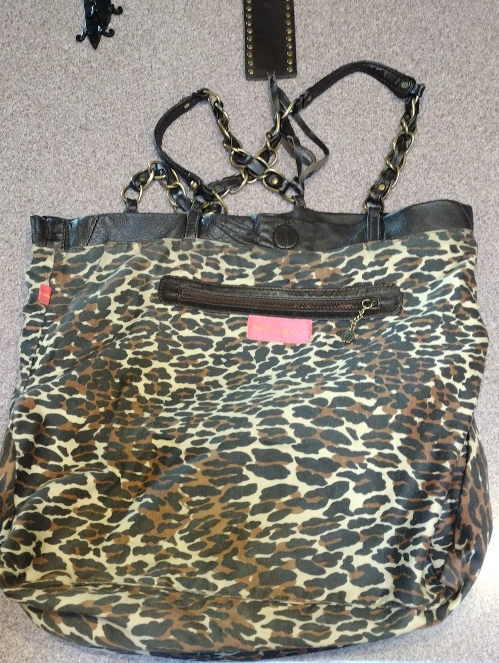 🩷 Y2K Betsey Johnson Brown Leather Slouchy Studded Hobo Bag